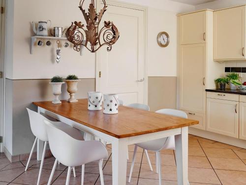 Inviting Holiday Home In Baarlo With Private Terrace