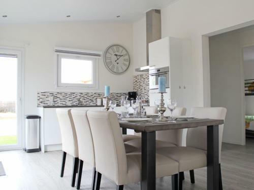 Holiday Home Green Resort Mooi Bemelen-17