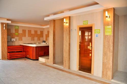 Aqua Wellness Apartments