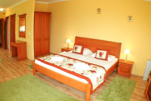 Hotel J�rja