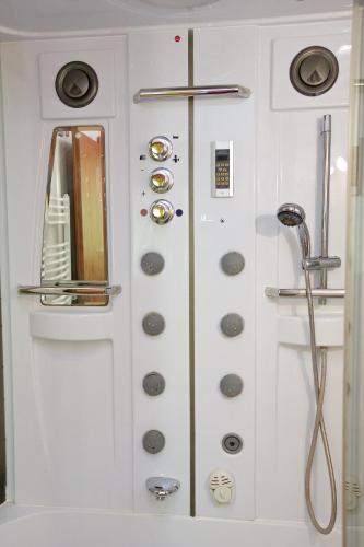 Hotel J�rja