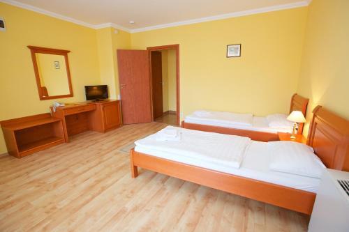 Hotel J�rja