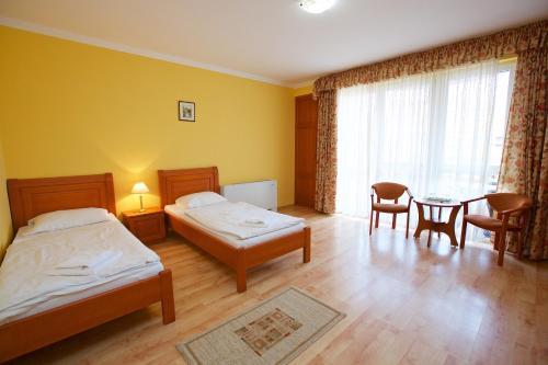 Hotel J�rja