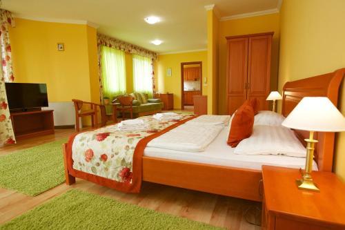 Hotel J�rja