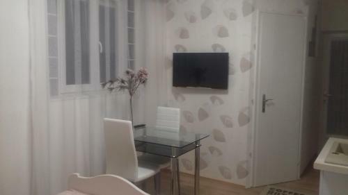 O�zis Apartmanh�z
