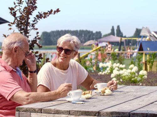 Holiday Home Europacs Resort Markermeer-3