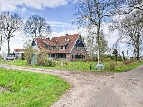 Rustic Holiday Home In Eibergen With Garden