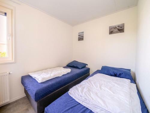 Holiday Home Resort de Kraaijenbergse Plassen-6