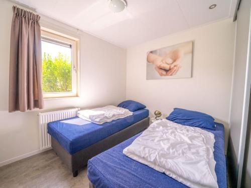 Holiday Home Resort de Kraaijenbergse Plassen-1