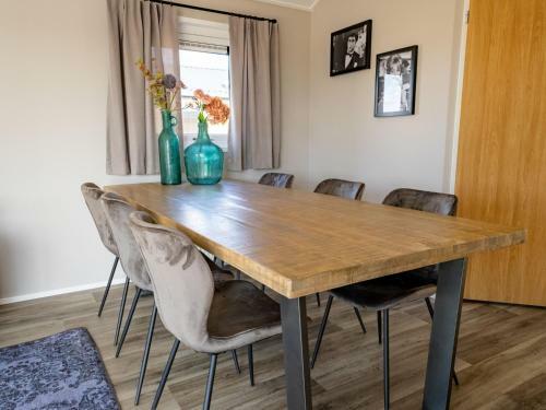 Holiday Home Resort de Kraaijenbergse Plassen-7