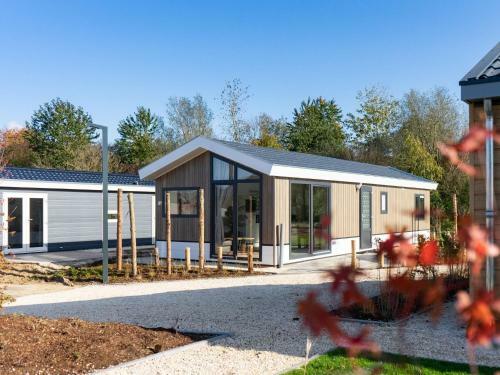Holiday Home Resort de Kraaijenbergse Plassen-5