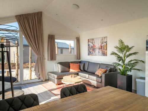 Holiday Home Resort de Kraaijenbergse Plassen-18
