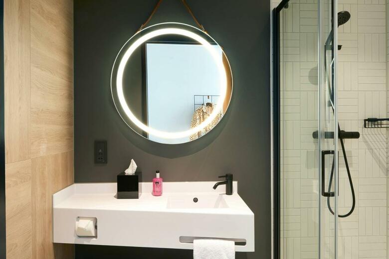 Hotel Moxy Amsterdam Schiphol Airport
