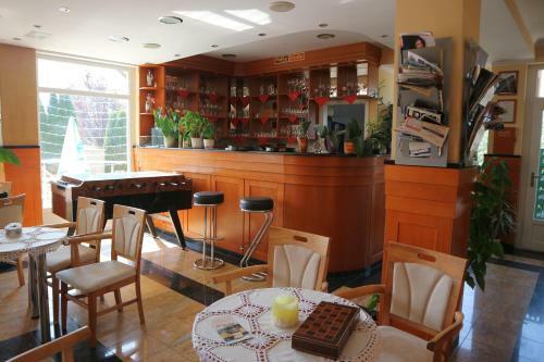 Wellness Hotel-m