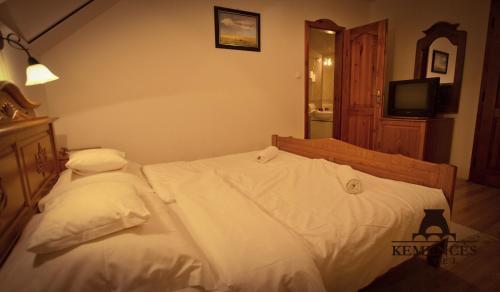 Hostal Kemenc�s Cs�rda �s Panzi�