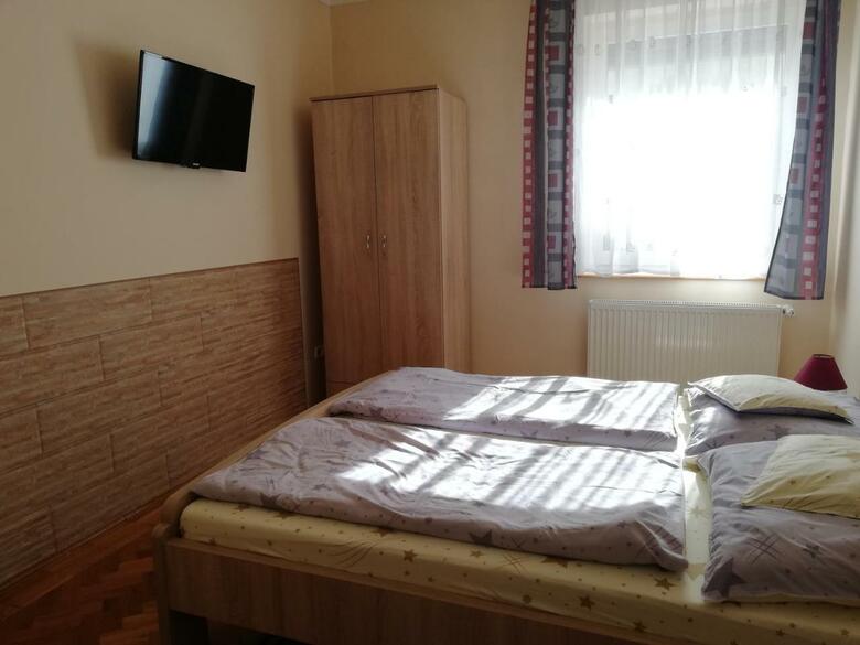 Imola �s Andrea Apartmanh�z