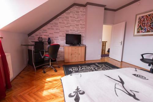 Hostal Krist�f Vend�gh�z