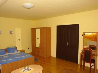Hostal Aranyoroszl�n Panzi�