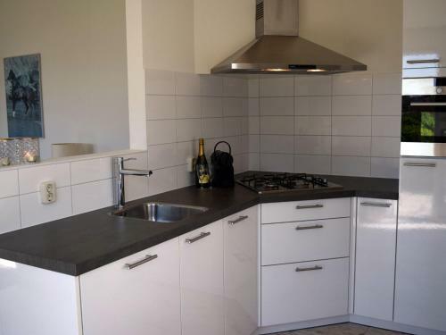 Cozy Holiday Home In Kamperland With Garden