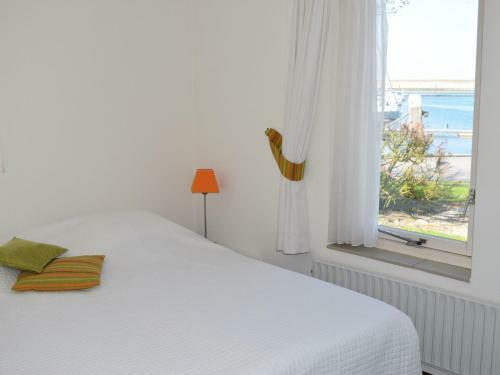 Cozy Holiday Home In Kamperland With Garden