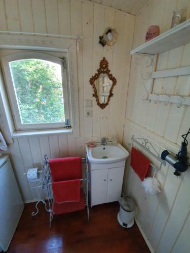 Bed & Breakfast Pipowagen En Studio Van Katwoude