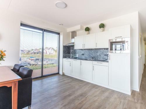 New And Tasteful Apartment With A Panoramic View Over The Marina