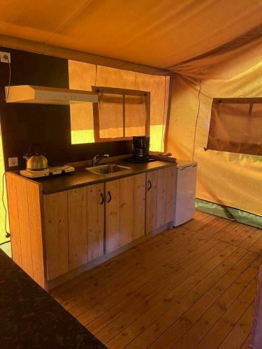 Aqua Glamping Lodge 6p
