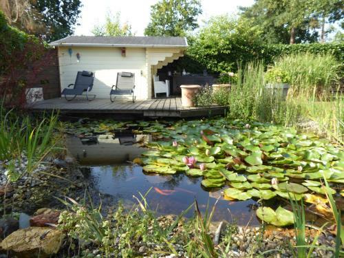 Majestic Bungalow In Meerlo With Garden