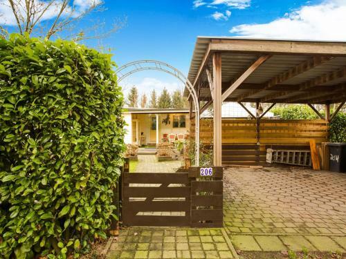 Majestic Bungalow In Meerlo With Garden