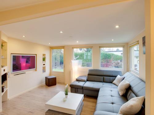 Majestic Bungalow In Meerlo With Garden