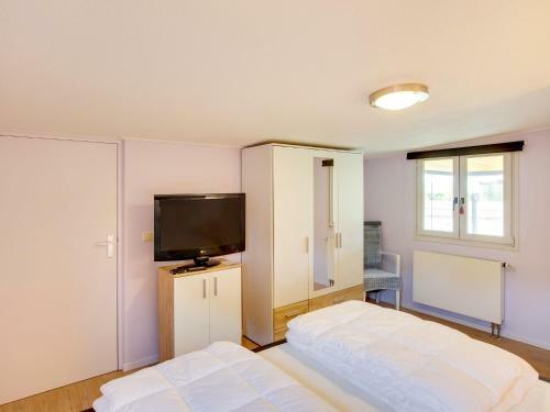 Majestic Bungalow In Meerlo With Garden