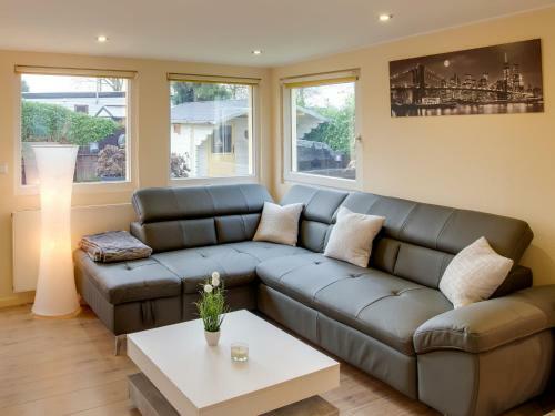 Majestic Bungalow In Meerlo With Garden