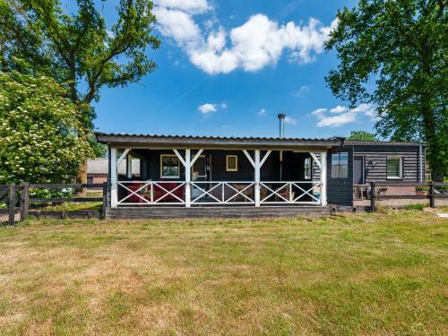 Enticing Holiday Home In Nieuwleusen With Garden