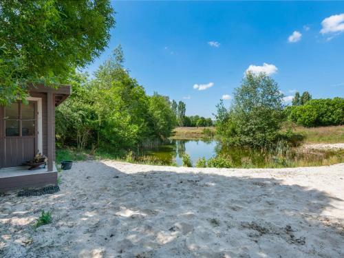 Enticing Holiday Home In Nieuwleusen With Garden
