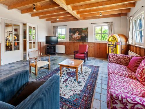 Enticing Holiday Home In Nieuwleusen With Garden
