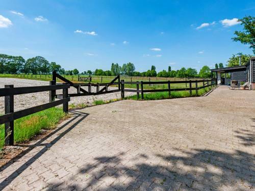 Enticing Holiday Home In Nieuwleusen With Garden