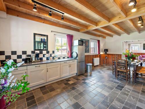 Enticing Holiday Home In Nieuwleusen With Garden