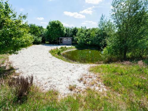 Enticing Holiday Home In Nieuwleusen With Garden