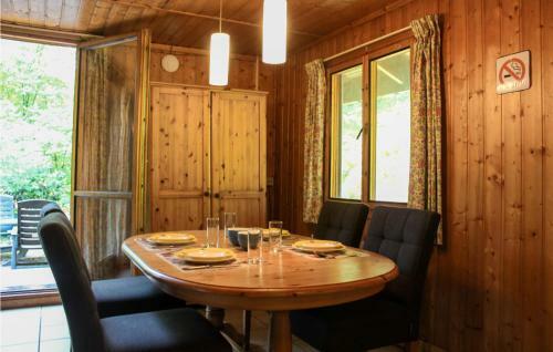 Stunning Home In Neede W/ Wifi And 3 Bedrooms