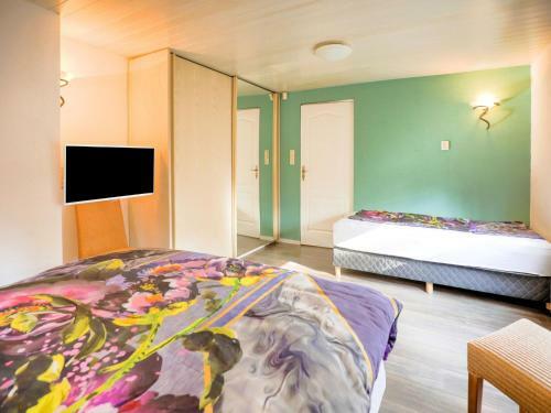 Charming Holiday Home In Meijel In A Recreation Park