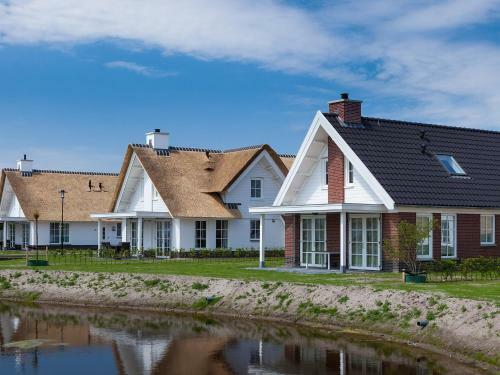 Holiday Home De Witte Raaf-1