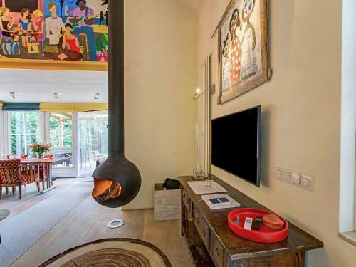 Picturesque Holiday Home In Oldenzaal With Jacuzzi