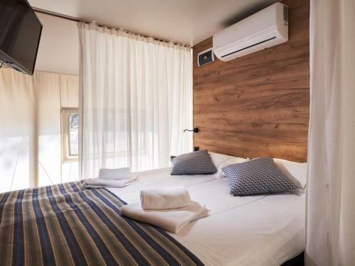 Holiday Home Europarcs Resort de Wije Werelt-1