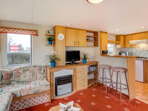 Tasteful Chalet In Renesse Near Seabeach