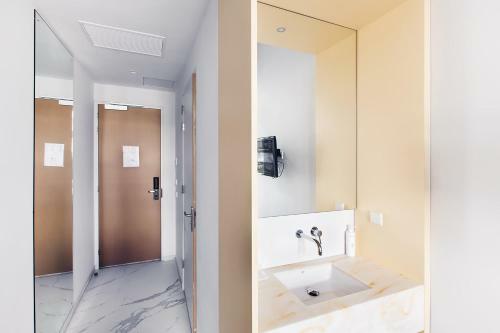171. Urban Design Hotel