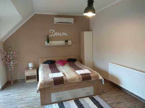 �lom Apartman