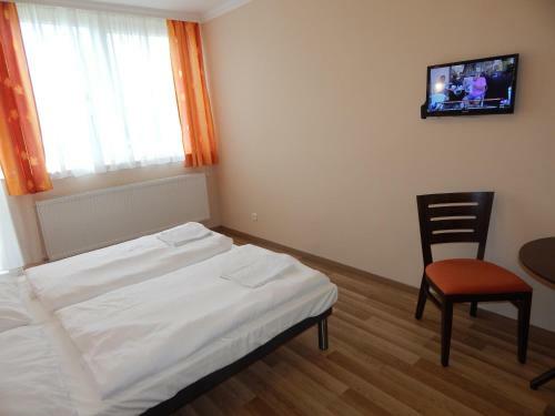 Hostal �gnes Vend�gh�z