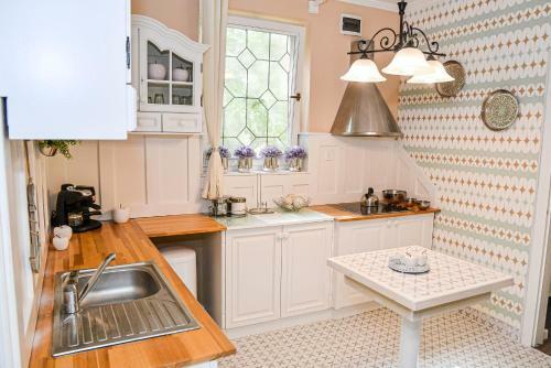 Hostal Holly Vend�gh�z