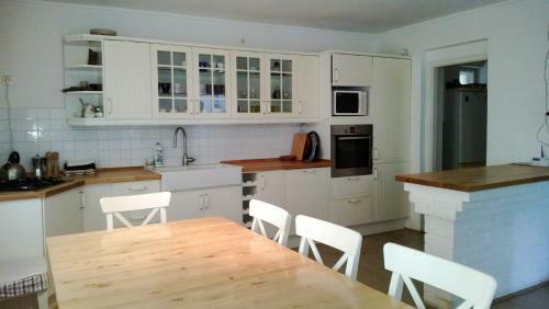 Hostal Tisch Vend�gh�z
