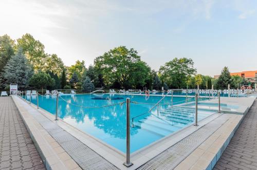 Apollo Thermal Hotel And Apartments